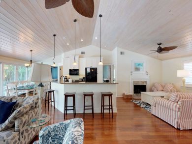 Three Bedroom Rental Home Anna Maria Island with Pool